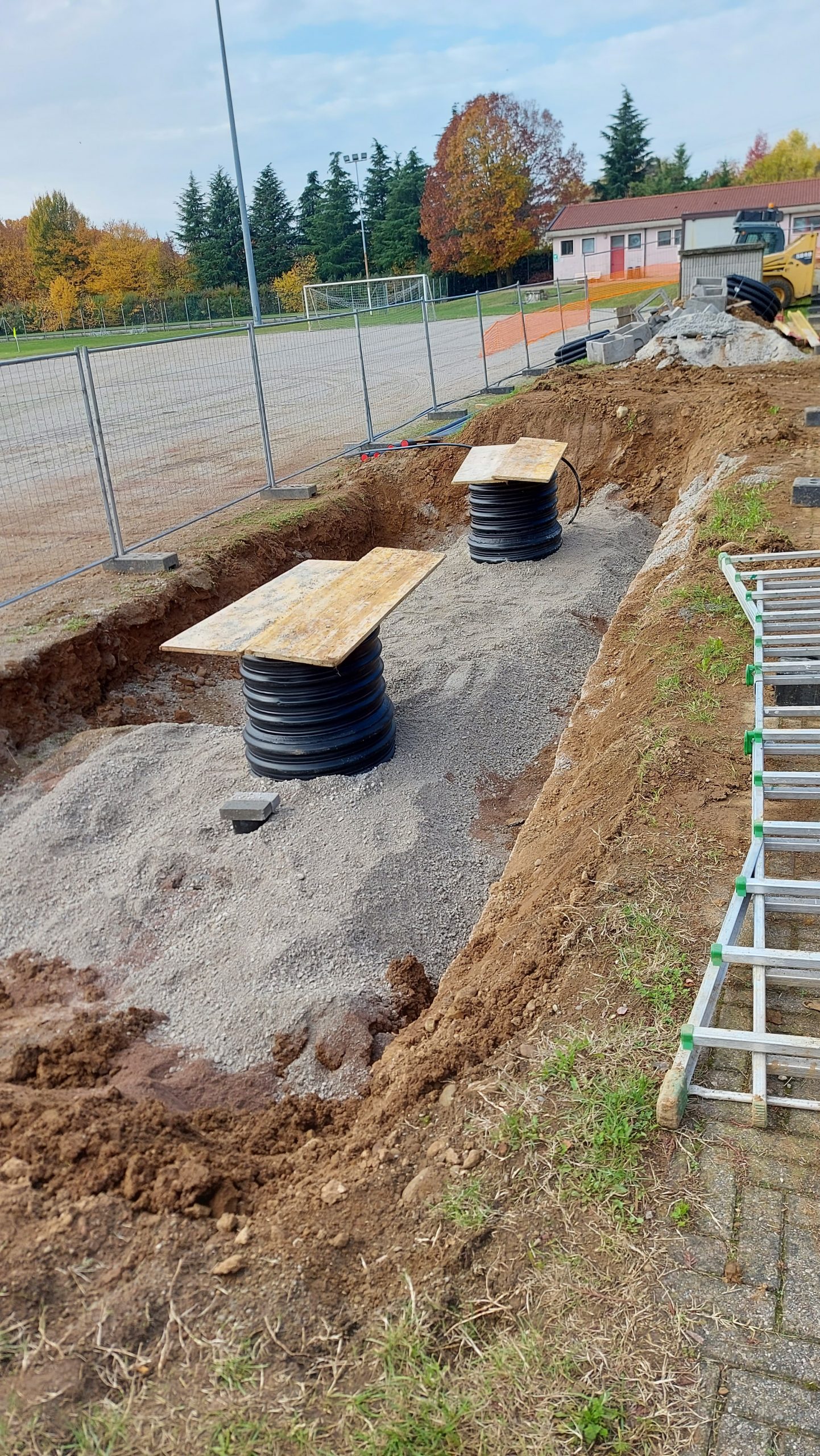 In funzione un pozzo di prima falda Brianzacque per irrigare il verde del centro sportivo di Oreno